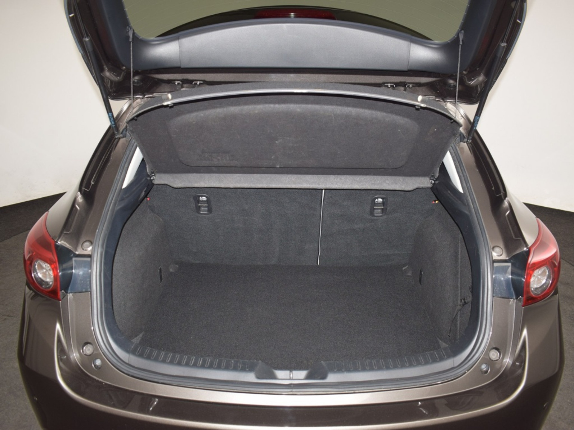 Mazda 3 2.0 GT-M LEER NAVI 18