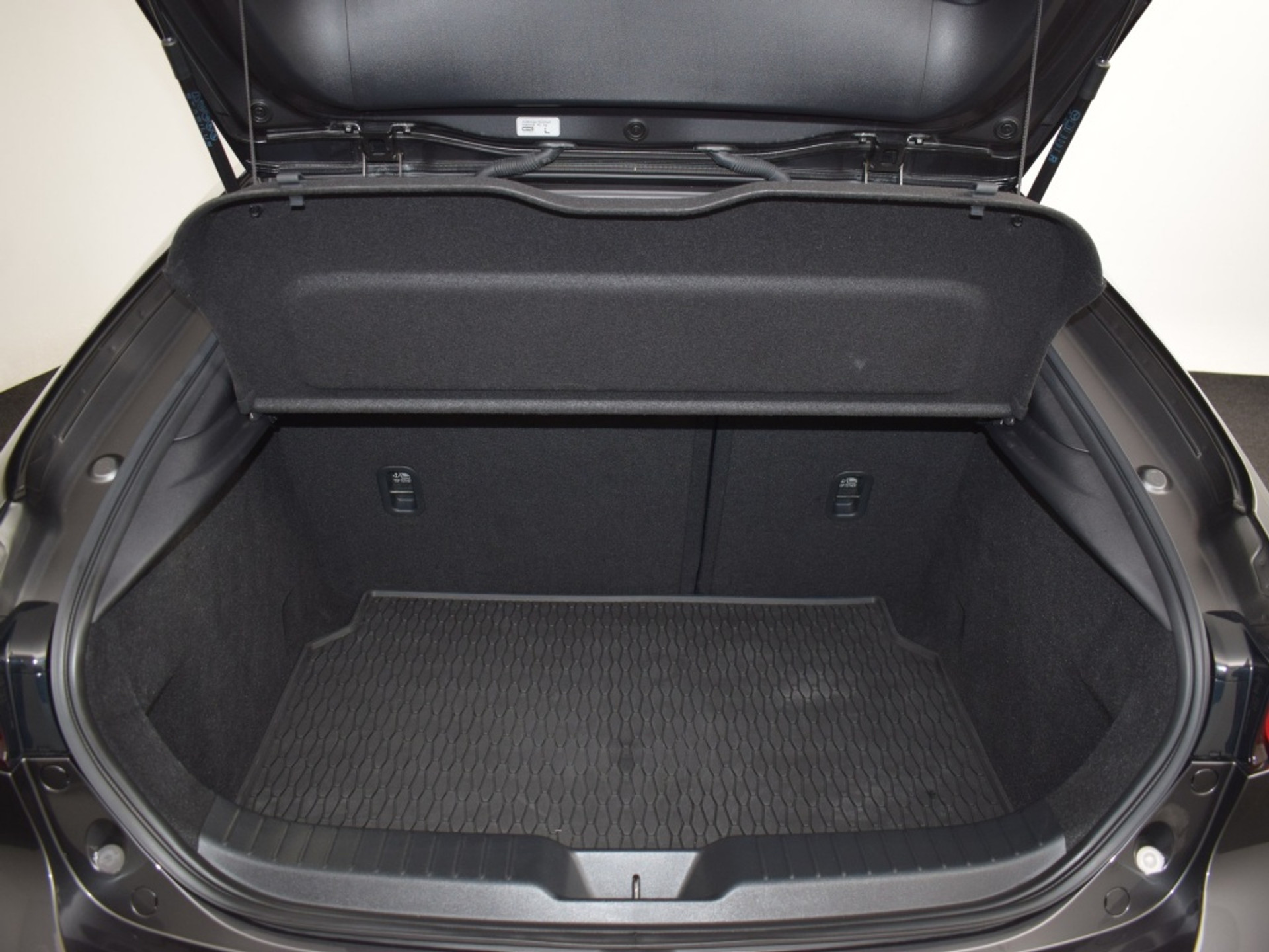 Mazda 3 2.0 e-SkyActiv-X 186 Exclusive-line | Aero-Pack • Uniek